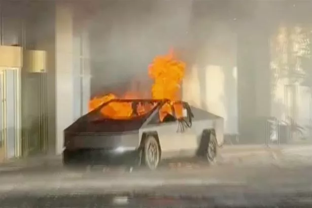 “赛博卡车炸弹爆炸时,我正在拉斯维加斯的特朗普大厦——事情是这样的”