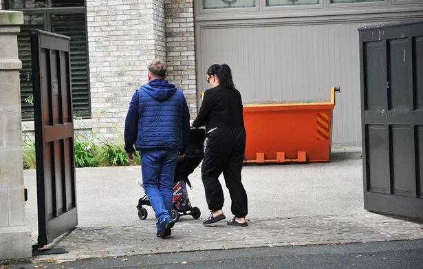 在汤米·弗瑞计划“赢回她”后,莫莉·梅·黑格在健身房显得很沮丧
