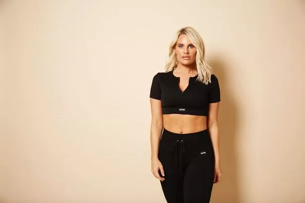 看看《TOWIE》明星丹妮尔·阿姆斯特朗如何减掉3.5英石的惊人体重,她解释了自己减肥的简单方法