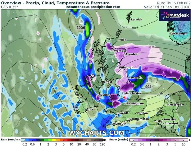 英国降雪地图显示,本月某一天,暴风雪将以每小时3厘米的速度席卷半个国家