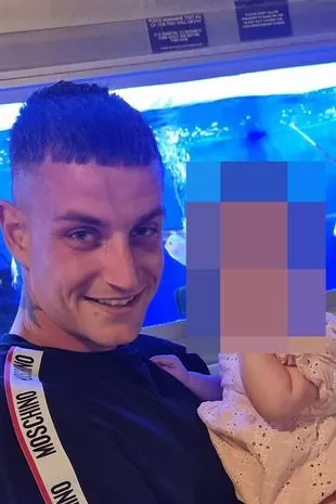 六个孩子的父亲“在圣诞节被情人谋杀”,当父母在假期被告知死亡时,他有了新的孩子