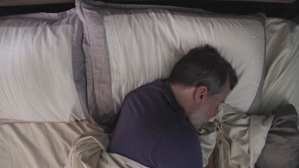 睡眠离婚:为什么有些夫妻选择在睡前分手