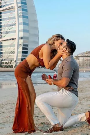 维姬·帕蒂森将于本周末与未婚夫结婚,但不得不缩短蜜月期