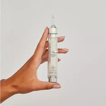 “我60岁了,多年来我一直使用博姿10英镑的精华液——这是我看起来年轻10岁的秘诀。”
