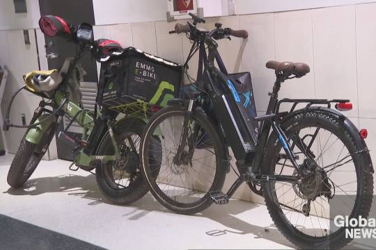 联邦部长作为不列颠哥伦比亚省皇冠公司的客人前往泰勒·斯威夫特
