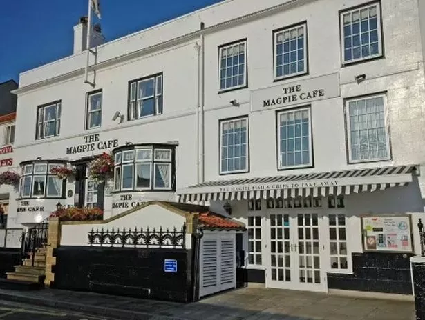 英国最好的两家炸鱼薯条店,它们相距不到半英里