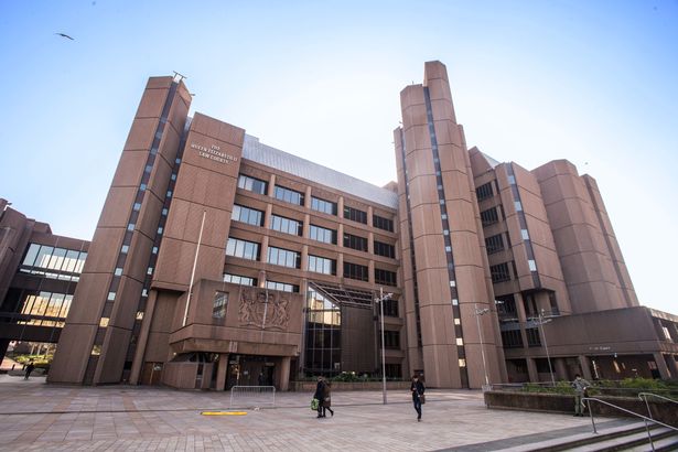 妈妈给在学校虐待女儿的生病助教的8个字留言