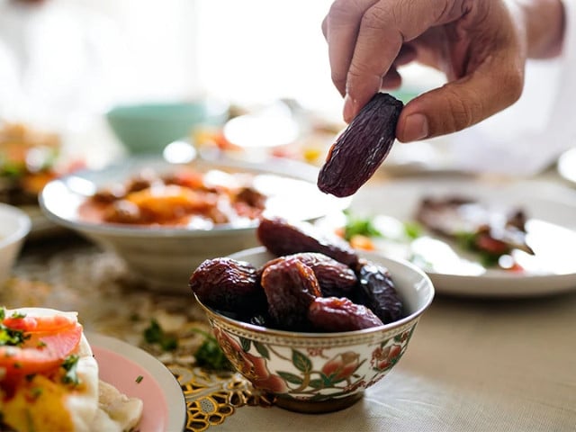 斋月饮食计划：圣月期间减肥的有效方法