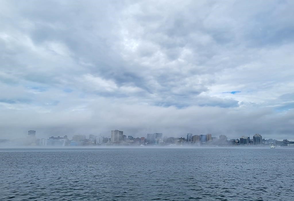 哈利法克斯部分地区发布了烧水警告