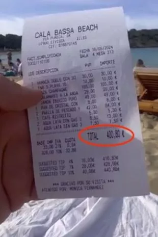 “当我们在伊比沙海滩俱乐部拿到账单时,我们简直不敢相信自己的眼睛。”