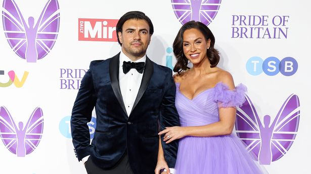 Vicky Pattison在嫁给Ercan Ramadan后，惊人地坦白了自己的姓氏