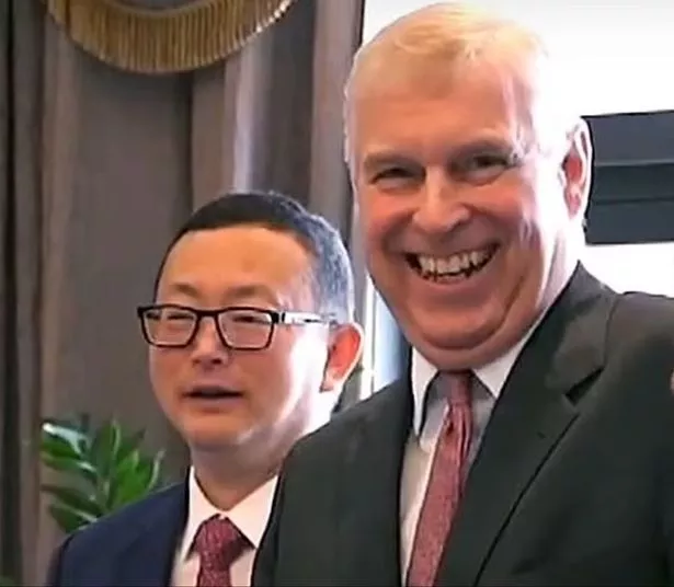 在特工们“开始担心”之后，安德鲁王子成为了“军情六处秘密文件的中心”。