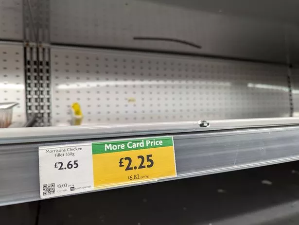 “我在超市开了一个大商店,现在基本用品比Aldi和Lidl还便宜。”