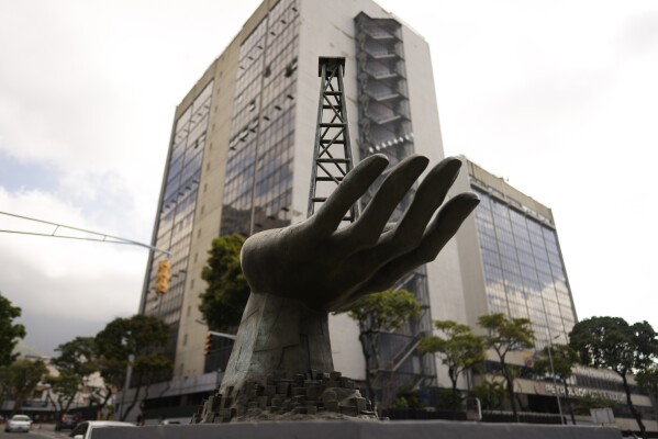 美国拒绝委内瑞拉总统马杜罗的连任，但保留其政府的财政生命线