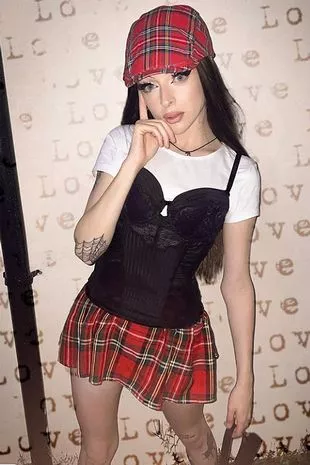 圣诞电影现在的孩子——母亲,好莱坞,和埃隆·马斯克的前女友结婚